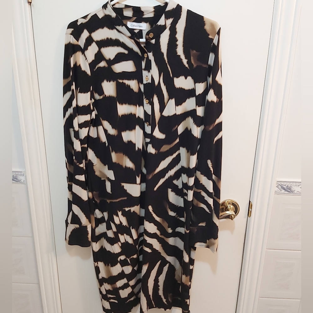 Calvin Klein Brown and Beige Print Long Sleeve Dress Size Medium (M)